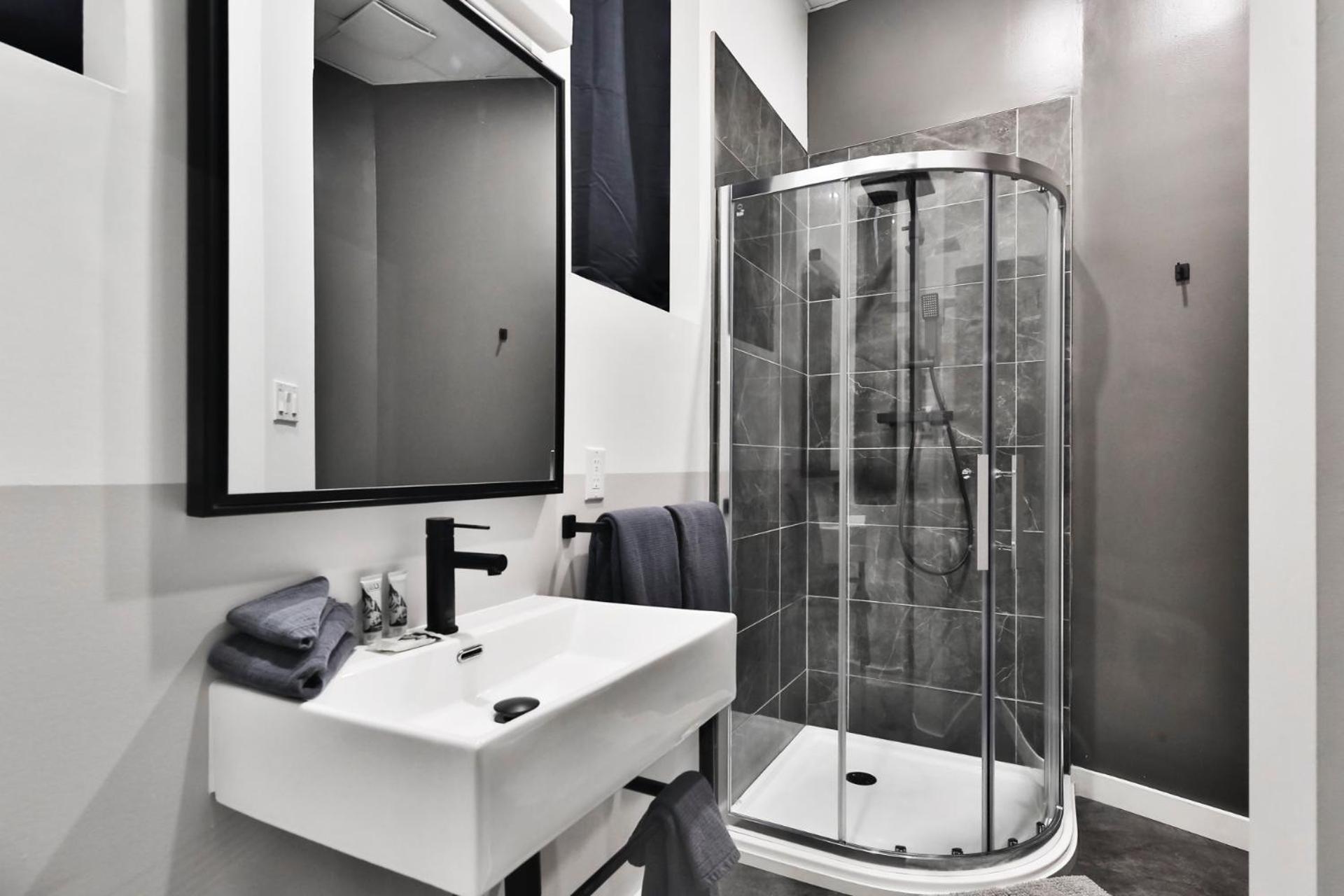 מונטריאול Pod Hotel מראה חיצוני תמונה